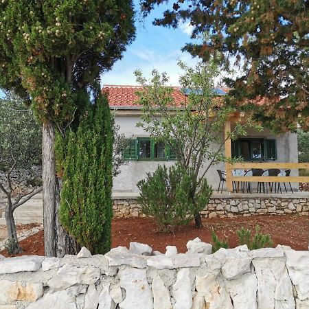 Villa Kuca Za Odmor Obitelji Pedisic Banj Exterior foto