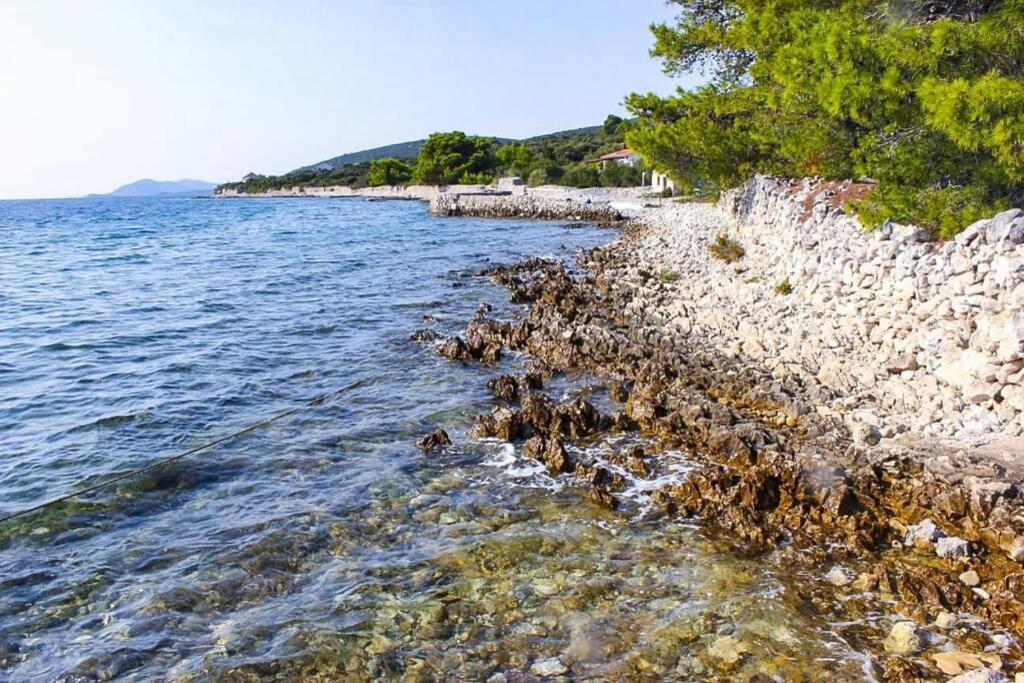 Villa Kuca Za Odmor Obitelji Pedisic Banj Exterior foto